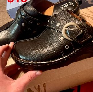 b.o.c. Black Leather Mules with Buckle